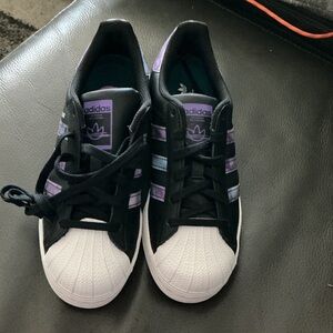 Adidas Kids Black and Lavender Sneakers